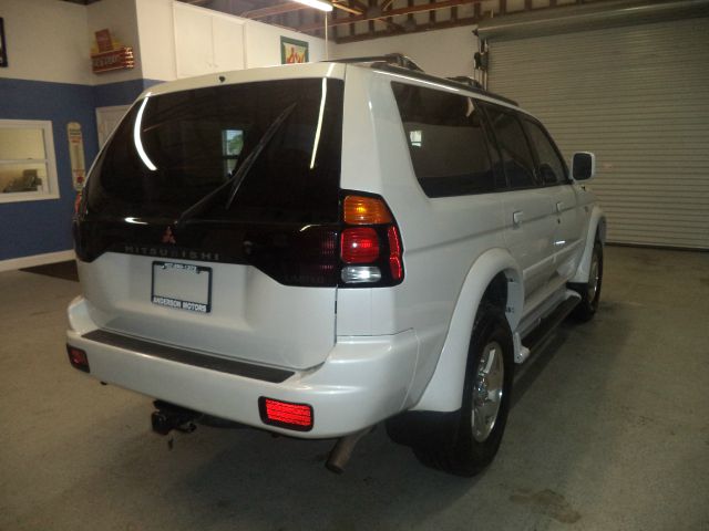 Mitsubishi Montero Sport I Limited SUV