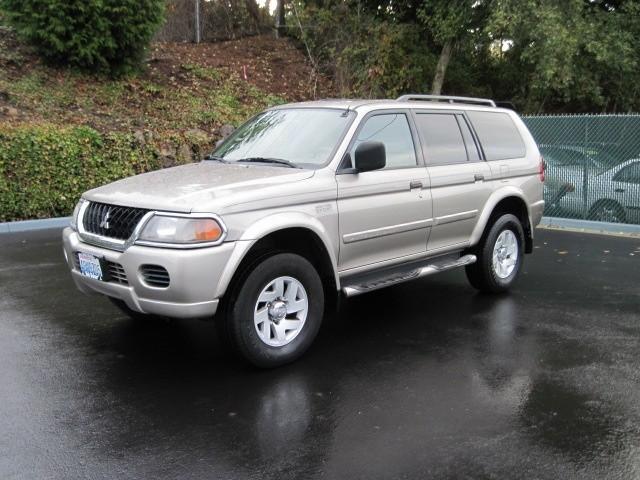 Mitsubishi Montero Sport XLS Sport Utility