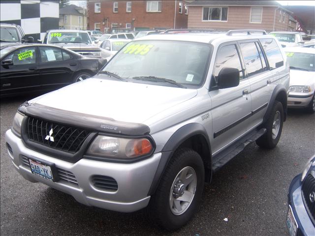 Mitsubishi Montero Sport 2500 SLT 4X4 QUAD CAB Sport Utility