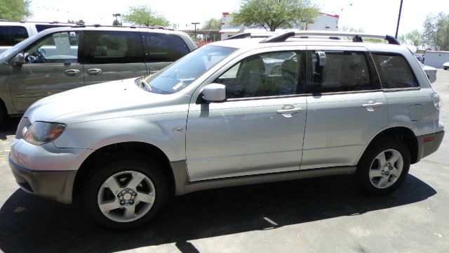 Mitsubishi Outlander 2003 photo 3