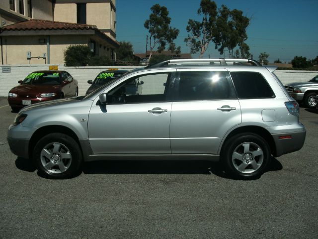 Mitsubishi Outlander Reg Cab 159.5 WB C5B SUV