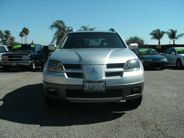 Mitsubishi Outlander 2003 photo 1