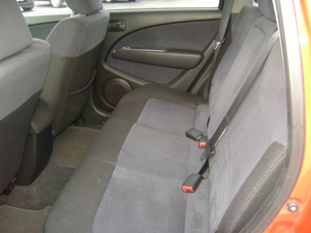 Mitsubishi Outlander 2003 photo 2