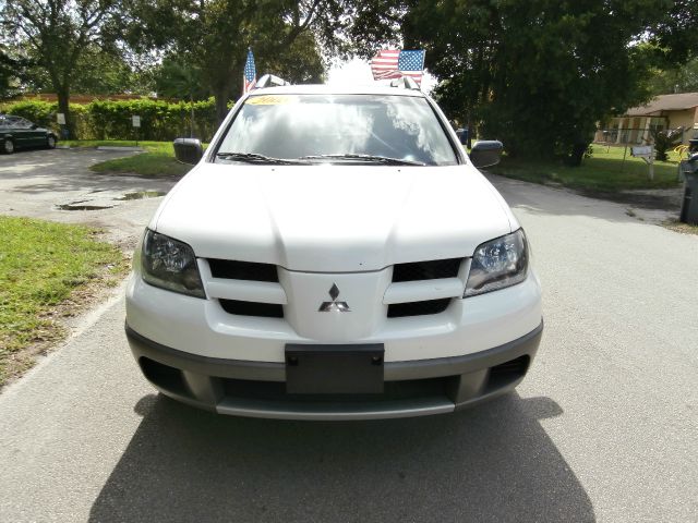 Mitsubishi Outlander 2003 photo 15