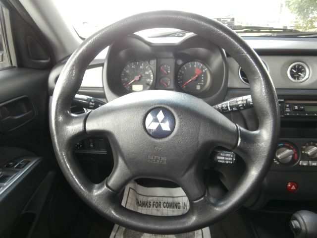 Mitsubishi Outlander 2003 photo 2