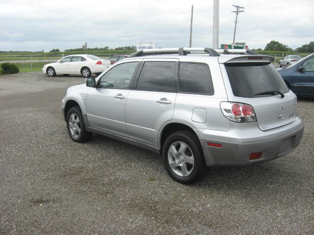 Mitsubishi Outlander 2003 photo 3