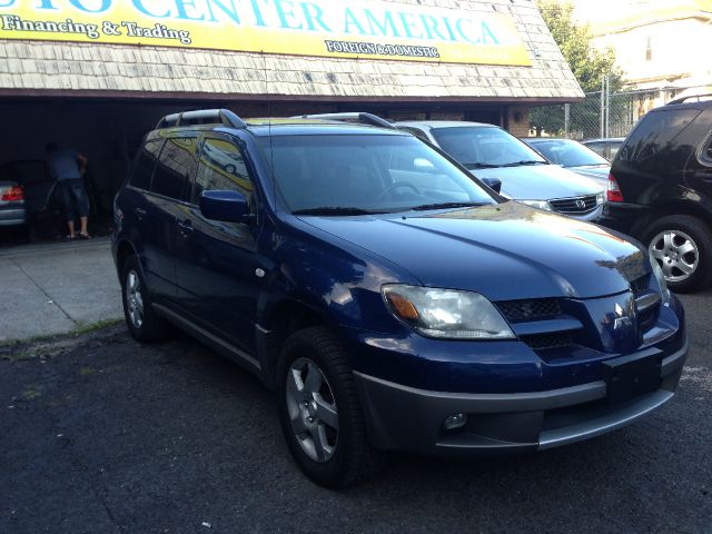 Mitsubishi Outlander 2003 photo 1