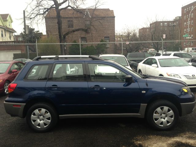 Mitsubishi Outlander 2003 photo 9