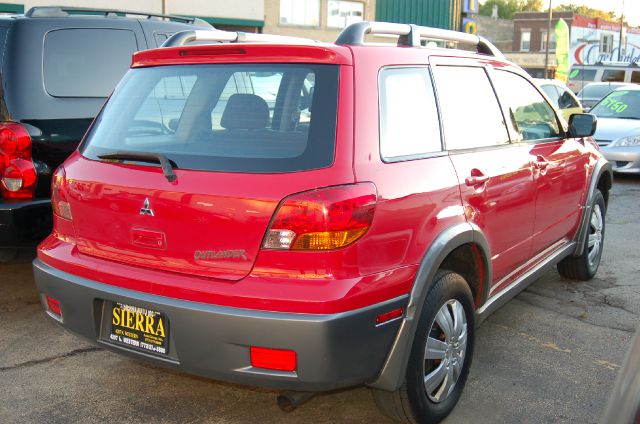 Mitsubishi Outlander 2003 photo 3