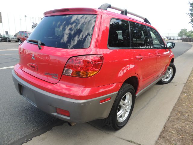 Mitsubishi Outlander 2003 photo 4