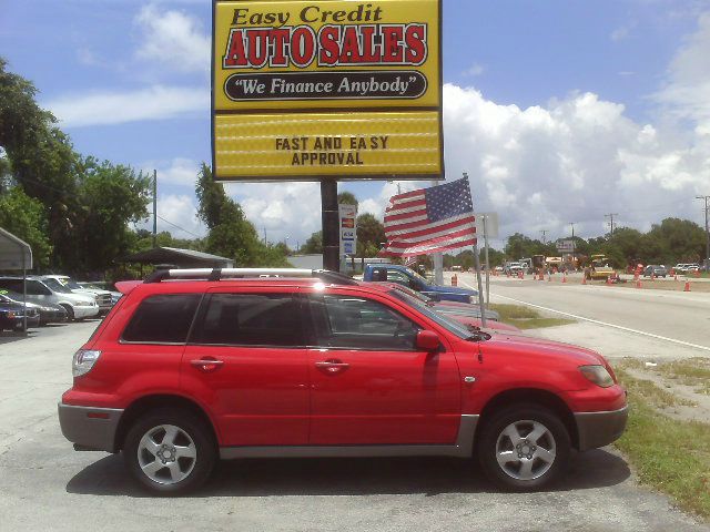 Mitsubishi Outlander Reg Cab 159.5 WB C5B SUV