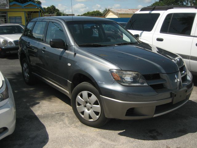 Mitsubishi Outlander 2003 photo 1