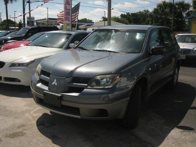 Mitsubishi Outlander 2003 photo 4