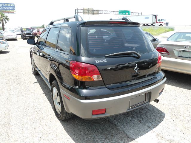 Mitsubishi Outlander Unknown SUV