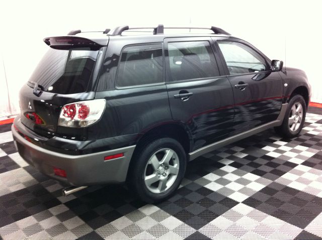 Mitsubishi Outlander 2003 photo 10