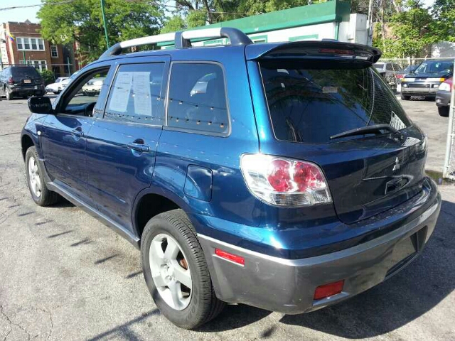 Mitsubishi Outlander 2004 photo 2