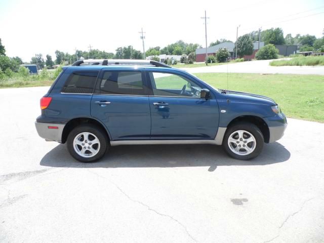 Mitsubishi Outlander 2004 photo 2