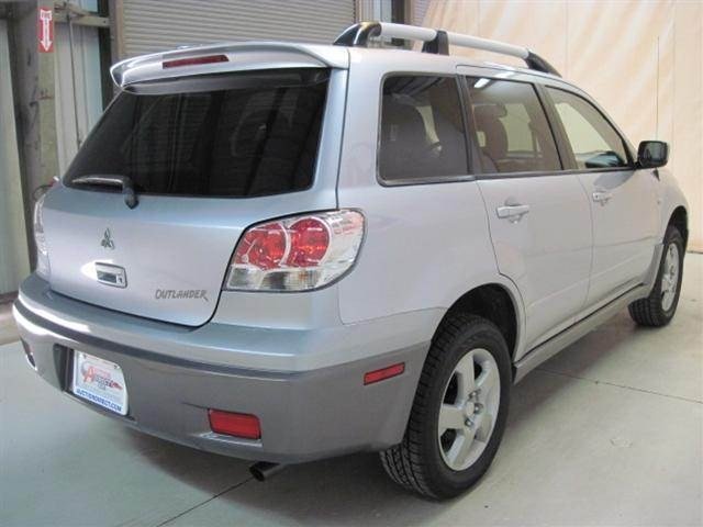 Mitsubishi Outlander 2004 photo 4