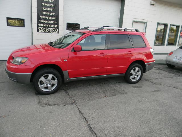 Mitsubishi Outlander 2004 photo 16