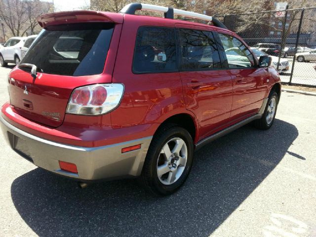 Mitsubishi Outlander 2004 photo 4