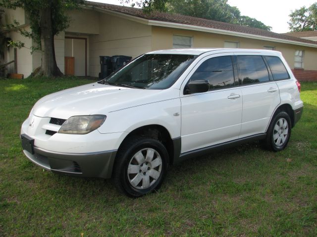 Mitsubishi Outlander 2004 photo 4