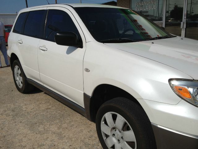 Mitsubishi Outlander 2005 photo 9