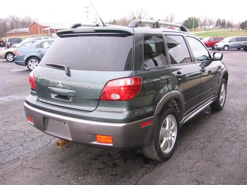 Mitsubishi Outlander 2005 photo 3