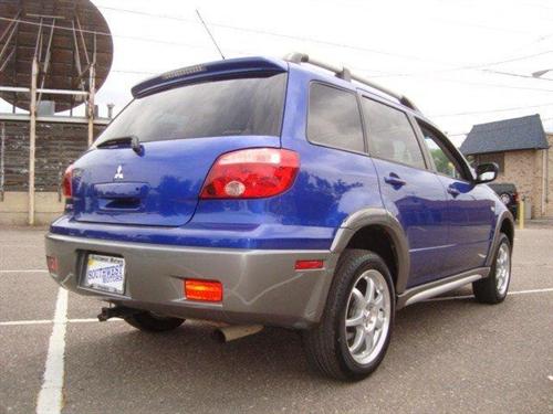 Mitsubishi Outlander 2005 photo 2