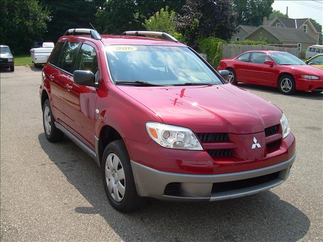 Mitsubishi Outlander 2006 photo 2