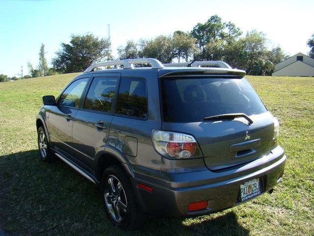 Mitsubishi Outlander 2006 photo 1