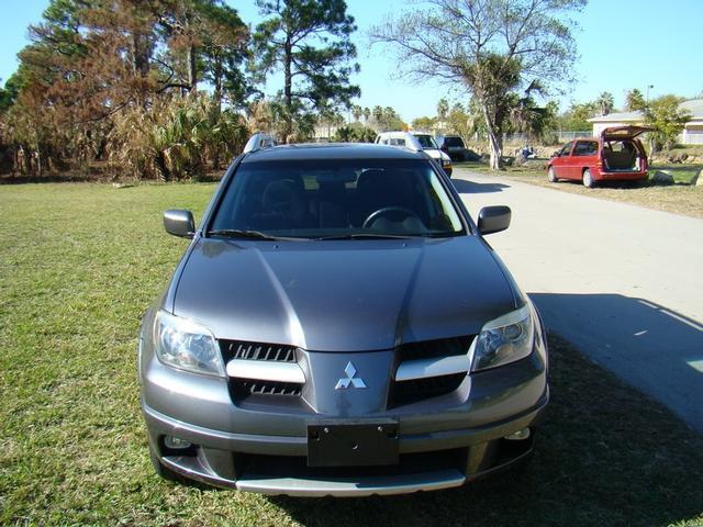 Mitsubishi Outlander 2006 photo 4