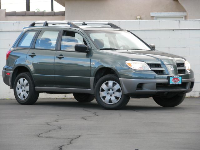 Mitsubishi Outlander 2006 photo 4