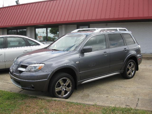 Mitsubishi Outlander SE Sport Utility