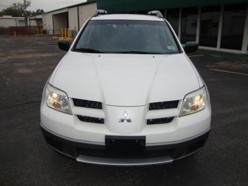 Mitsubishi Outlander 2006 photo 2