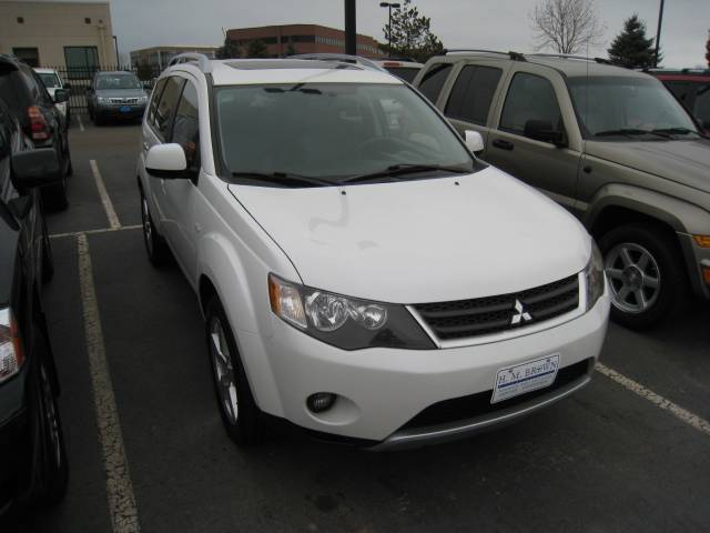 Mitsubishi Outlander Reg Cab 159.5 WB C5B Sport Utility