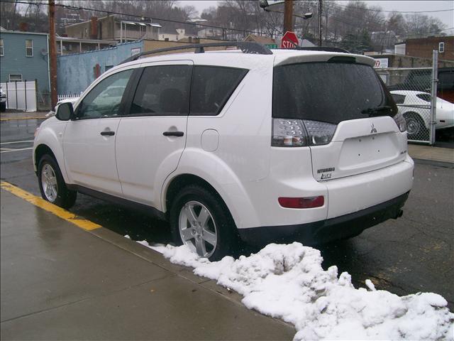 Mitsubishi Outlander 2007 photo 1