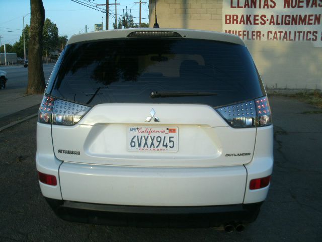 Mitsubishi Outlander 2007 photo 10