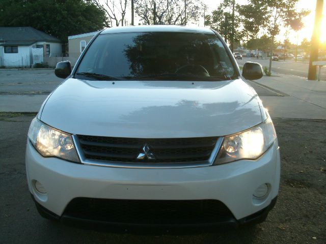 Mitsubishi Outlander 2007 photo 12