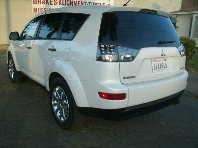 Mitsubishi Outlander 2007 photo 14