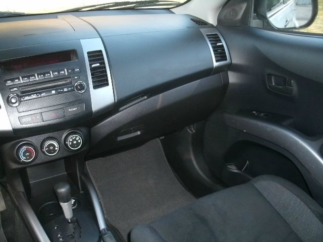 Mitsubishi Outlander 2007 photo 8