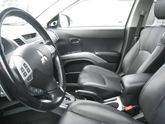 Mitsubishi Outlander 2007 photo 3