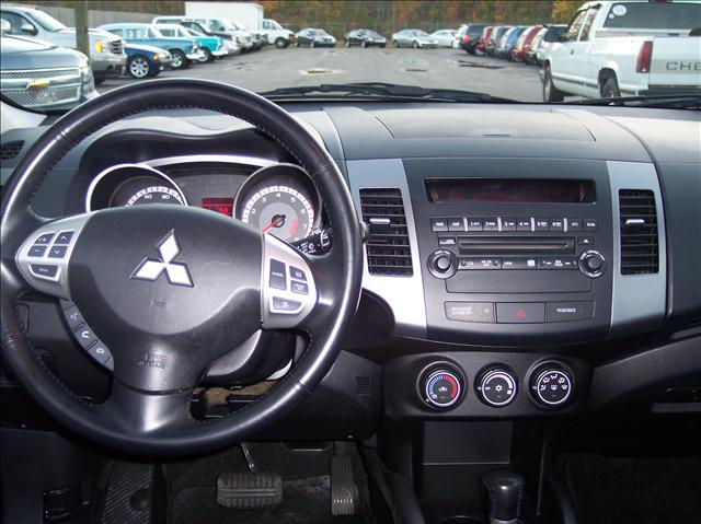 Mitsubishi Outlander 2007 photo 3