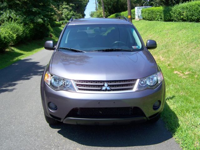 Mitsubishi Outlander 2007 photo 2