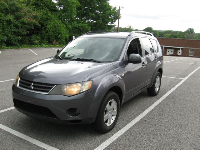 Mitsubishi Outlander 2007 photo 2