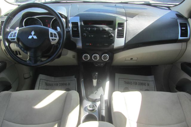 Mitsubishi Outlander 2007 photo 19