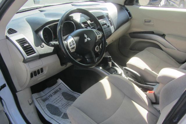 Mitsubishi Outlander 2007 photo 20