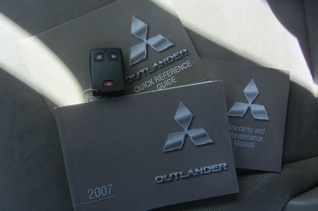 Mitsubishi Outlander 2007 photo 9