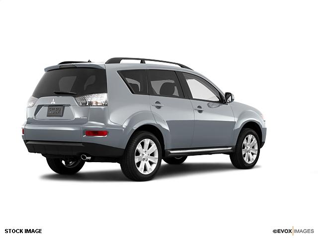 Mitsubishi Outlander 2010 photo 1