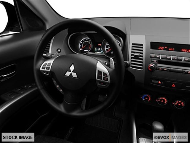 Mitsubishi Outlander 2010 photo 3