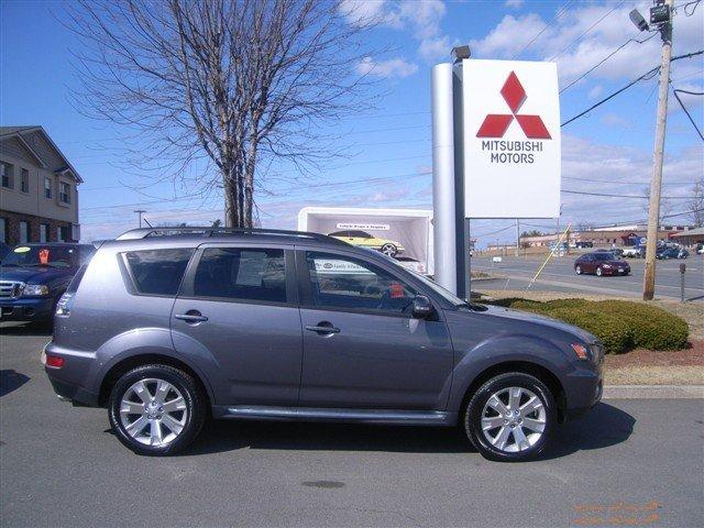 Mitsubishi Outlander 2010 photo 1